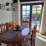 De La Paz Вилла